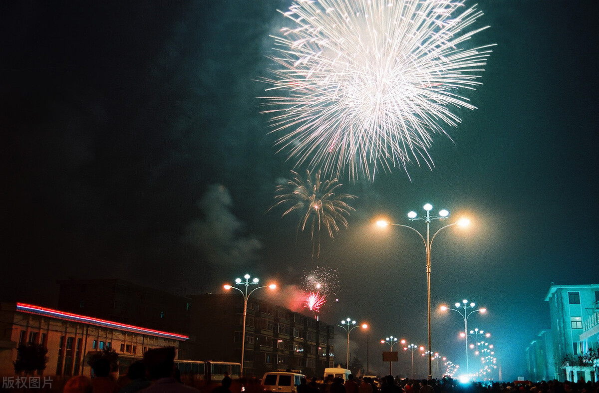 虎年跨年文案朋友圈,虎年跨年文案配图