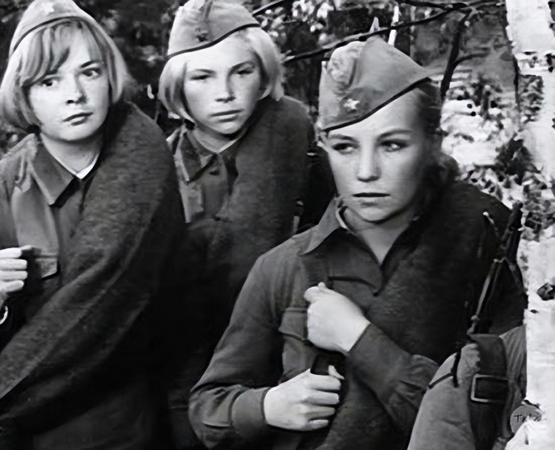 二战苏联女兵打进德国柏林照片,二战苏联女兵在柏林