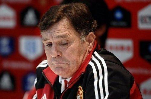 难堪！中国男足主教练确定了，竟招不到人！国脚想好了不去的理由