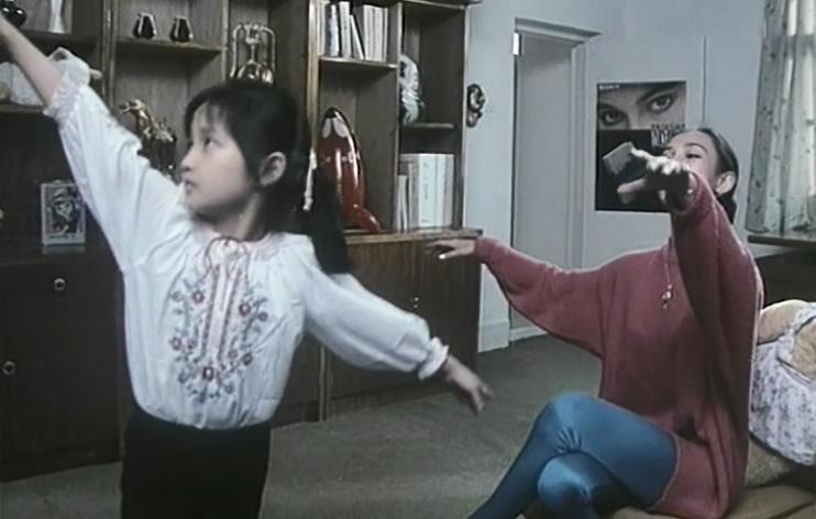 34年过去了，是时候好好谈谈科幻儿童片天花板《霹雳贝贝》了