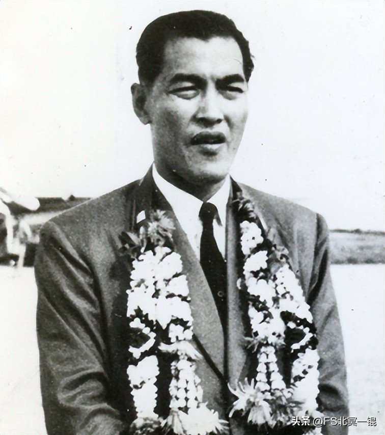 看球就看梅兰芳,看戏就看梅兰芳看球就看李惠堂