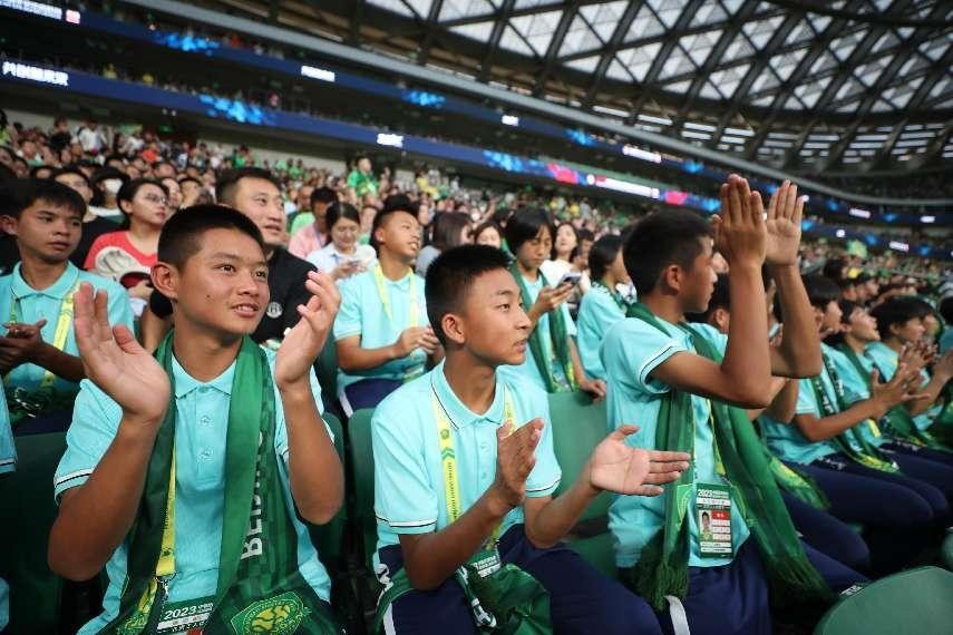 他们眼里的“光”越来越亮2023年北京市公安局定点帮扶支教贵州省黔西南州青少年校园足球夏令营侧记