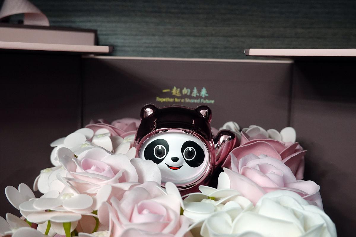 山河远阔不如一碗人间烟火的意思,山河远阔音乐