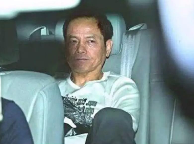 澳门黑帮老大崩牙驹出狱的场面,澳门黑帮崩牙驹现在情况