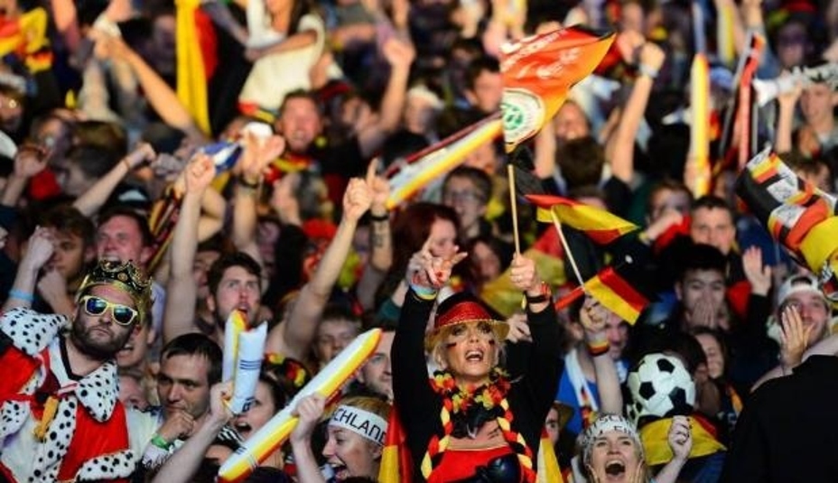 欧冠四强足球联赛,欧冠决赛鼓励身体对抗