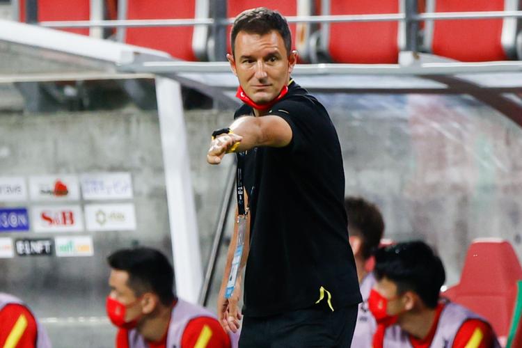 难堪！中国男足主教练确定了，竟招不到人！国脚想好了不去的理由