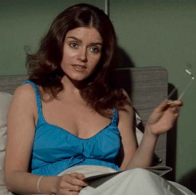 李小龙的情人后来嫁给谁了,李小龙莎朗法雷尔