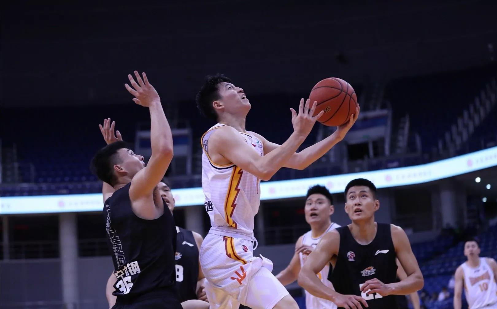 cba最新消息郭艾伦,广东男篮哈达迪比赛