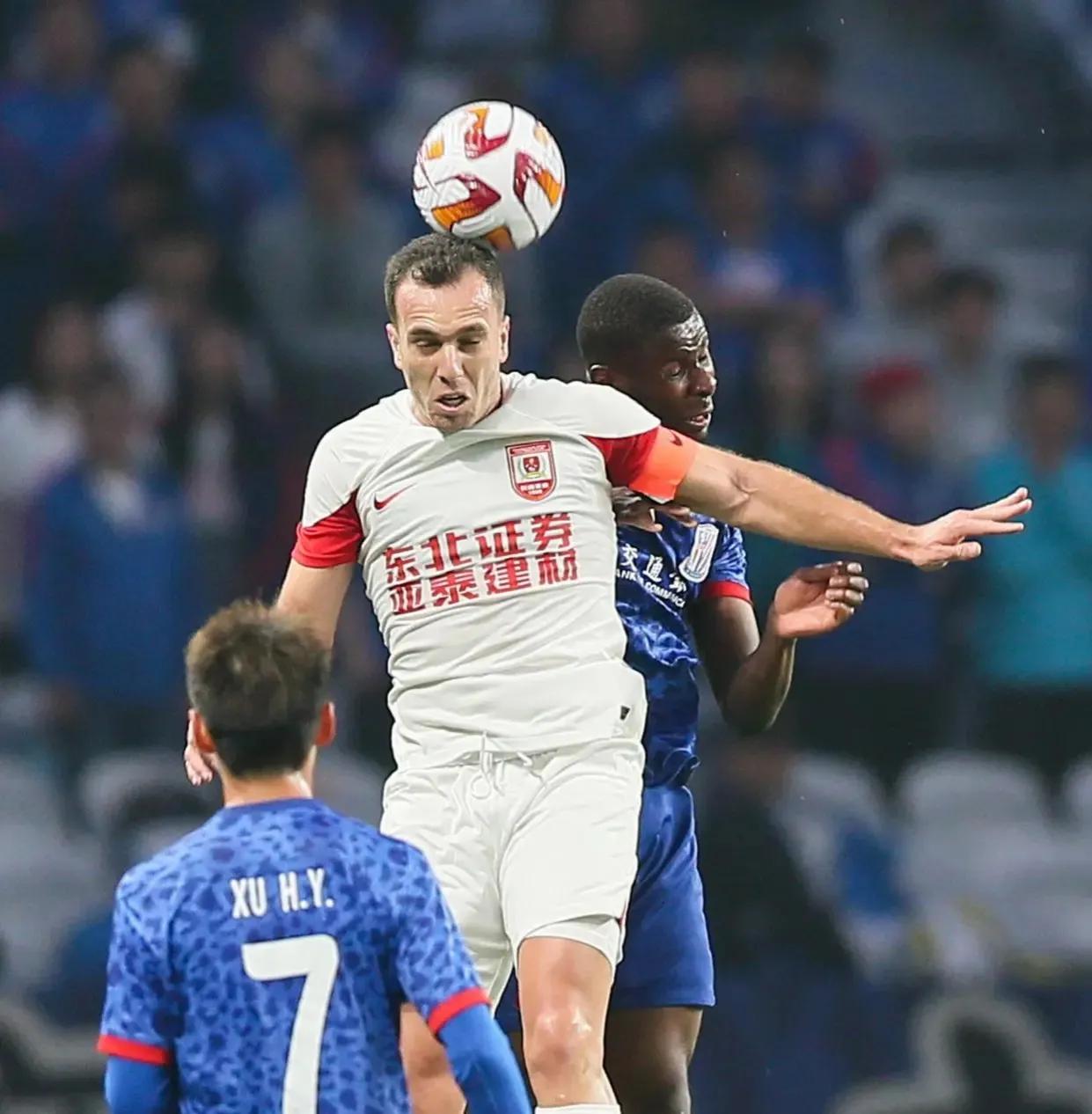 2024中超联赛第15轮青岛海牛对战,泰山2:1战胜三镇