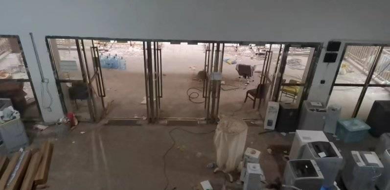 长沙医学院目前调查，让学生住建筑宿舍：搭满脚手架，气味刺鼻