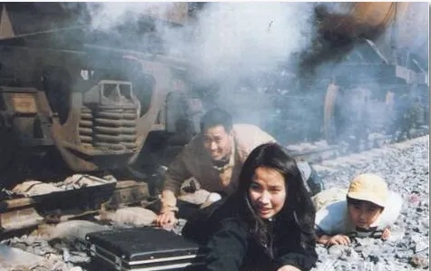 34年过去了，是时候好好谈谈科幻儿童片天花板《霹雳贝贝》了