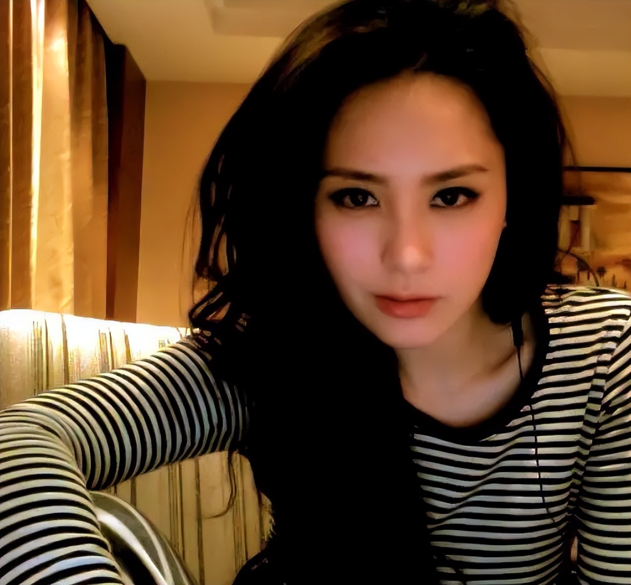 一代*星艳**，毁于丑闻