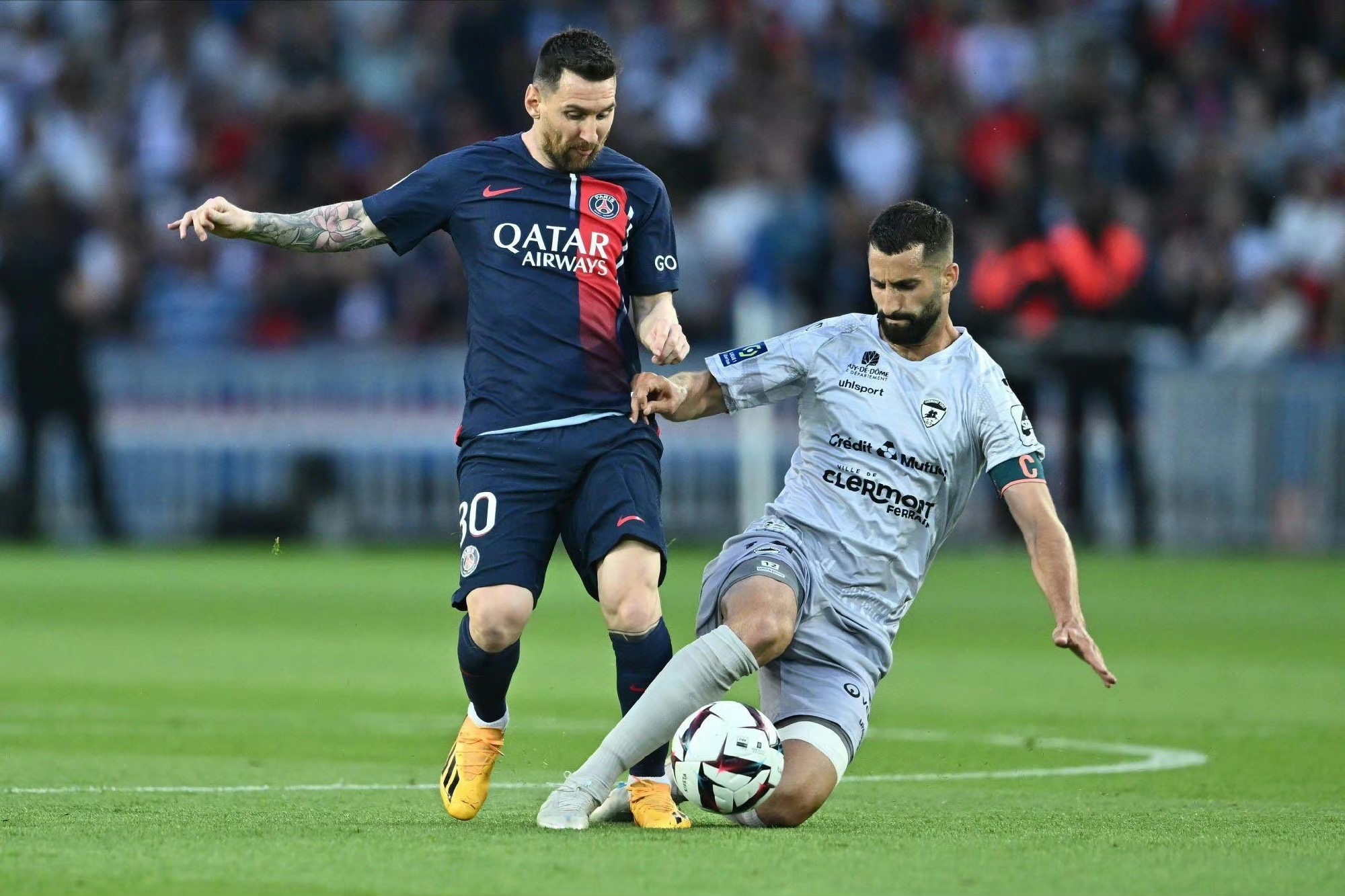 足坛欧冠夺冠庆祝时刻,皇马迎来姆巴佩再掀豪门风暴