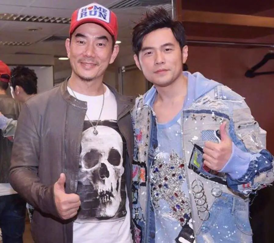 张嘉译成功的原因,张嘉译现在情况