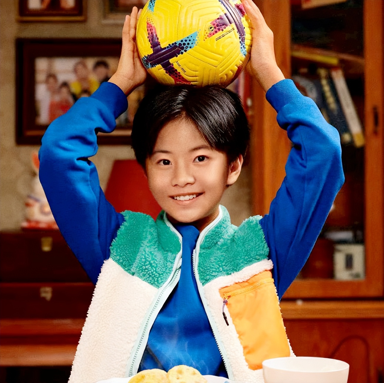 中国女足王霜个人经历,中国女足王霜孤儿