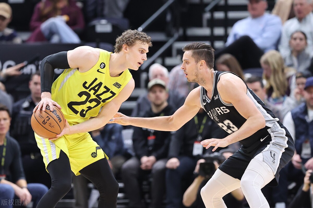 马尔卡宁缺阵爵士负雷霆遭3连败,马尔卡宁33分爵士战胜雷霆