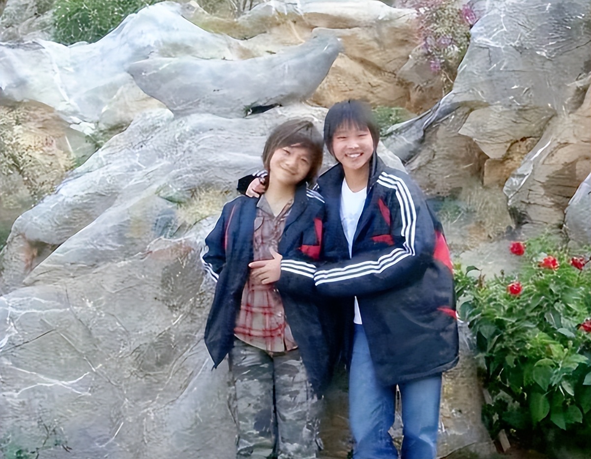 中国女足王霜个人经历,中国女足王霜孤儿