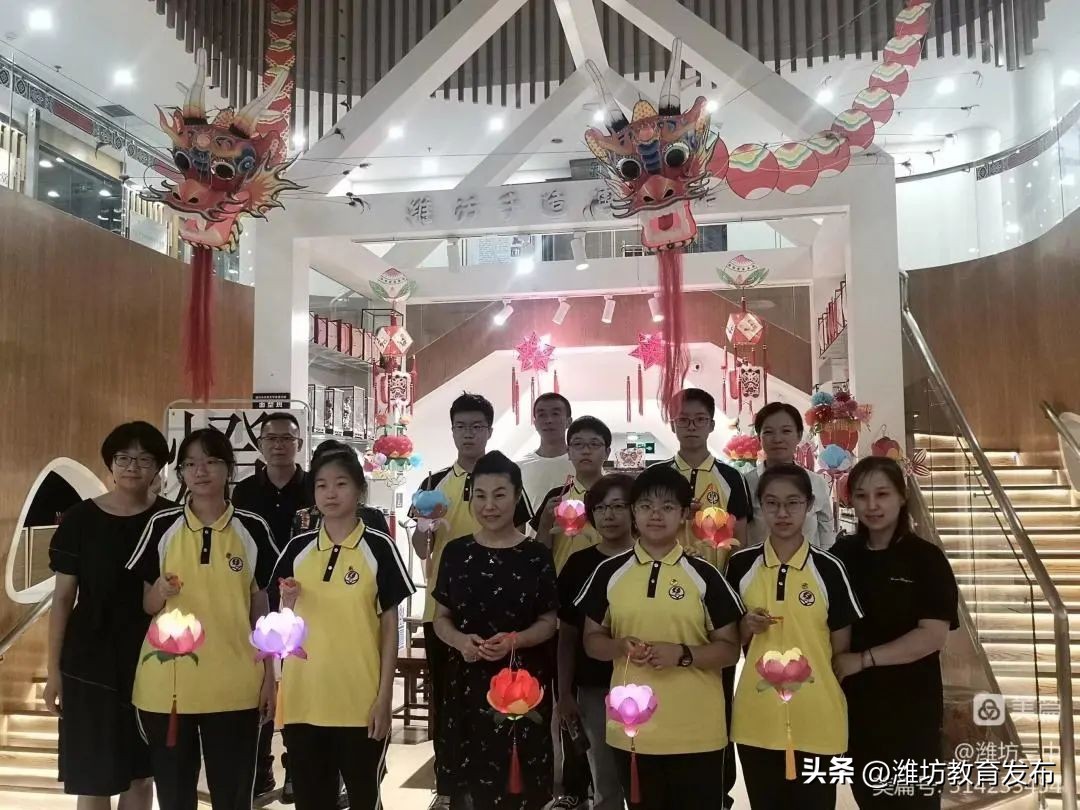 新闻周播报完整版,潍坊校园新闻播报