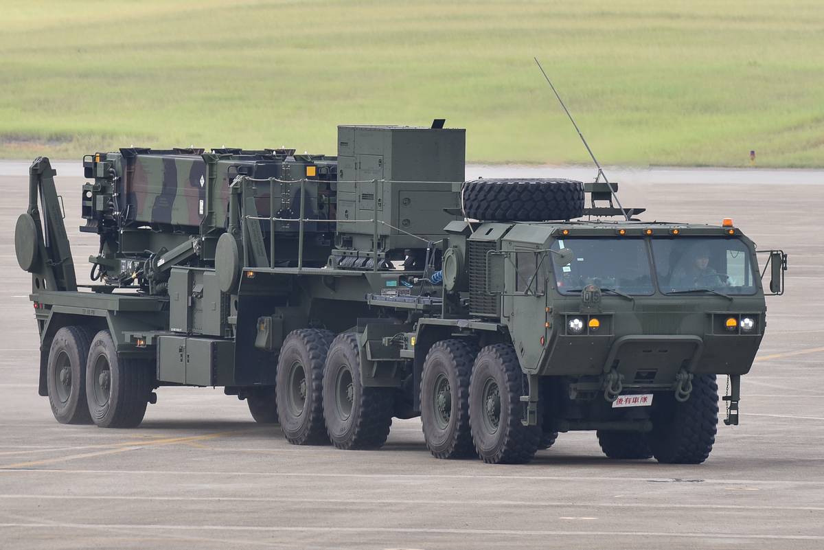 4枚导弹飞越台北上空,4枚导弹飞越太平洋完整版