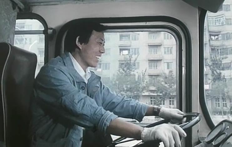 34年过去了，是时候好好谈谈科幻儿童片天花板《霹雳贝贝》了