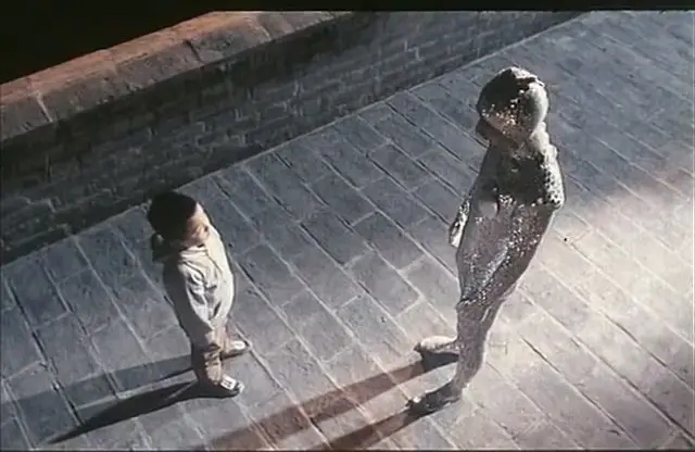 34年过去了，是时候好好谈谈科幻儿童片天花板《霹雳贝贝》了