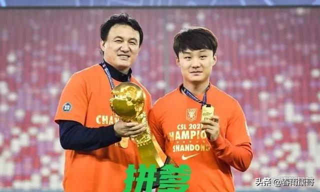 郝伟郝海毅父子领奖,郝伟儿子郝海毅在哪个球队