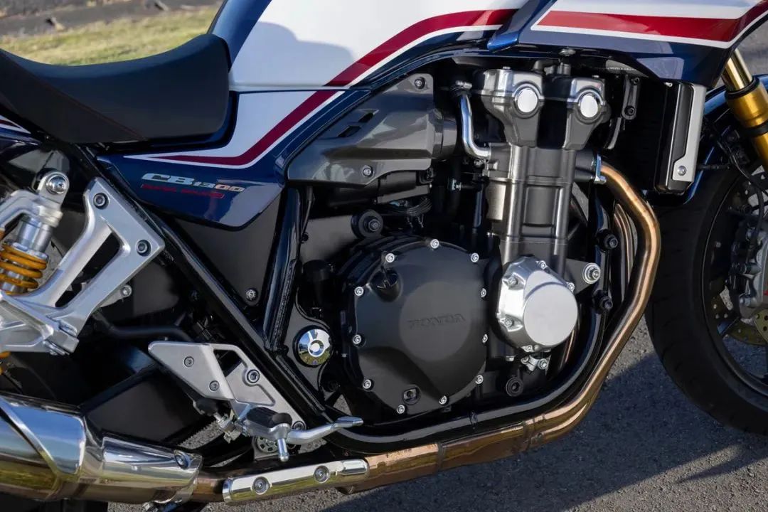 赛科龙rc250与gsx250哪个更值得买,赛科龙rc250和春风250sr赛道哪个好