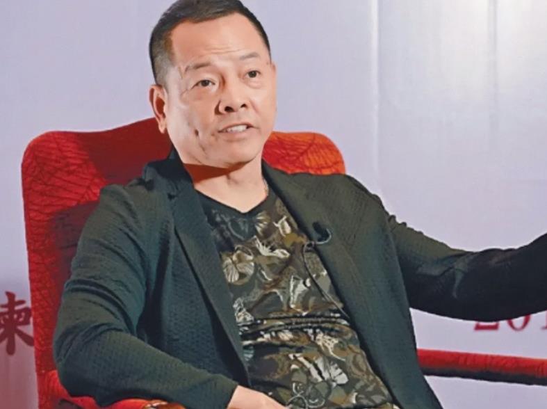 澳门黑帮老大崩牙驹出狱的场面,澳门黑帮崩牙驹现在情况