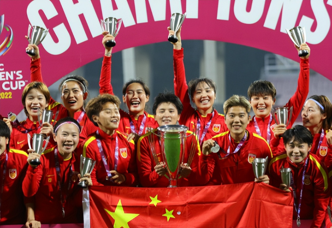 中国女足王霜个人经历,中国女足王霜孤儿