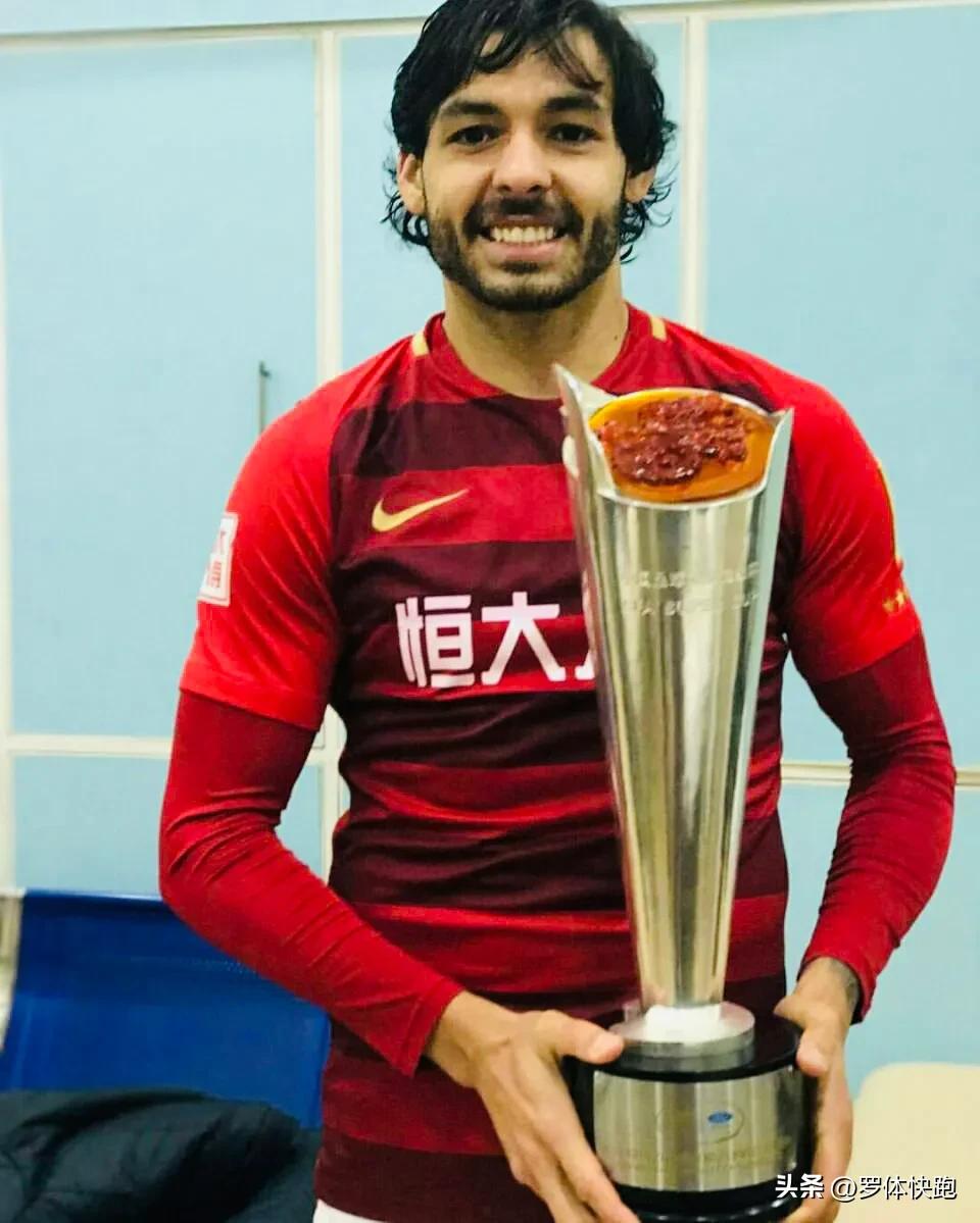 搞笑国足归化,中国足球归化球员花了多少钱