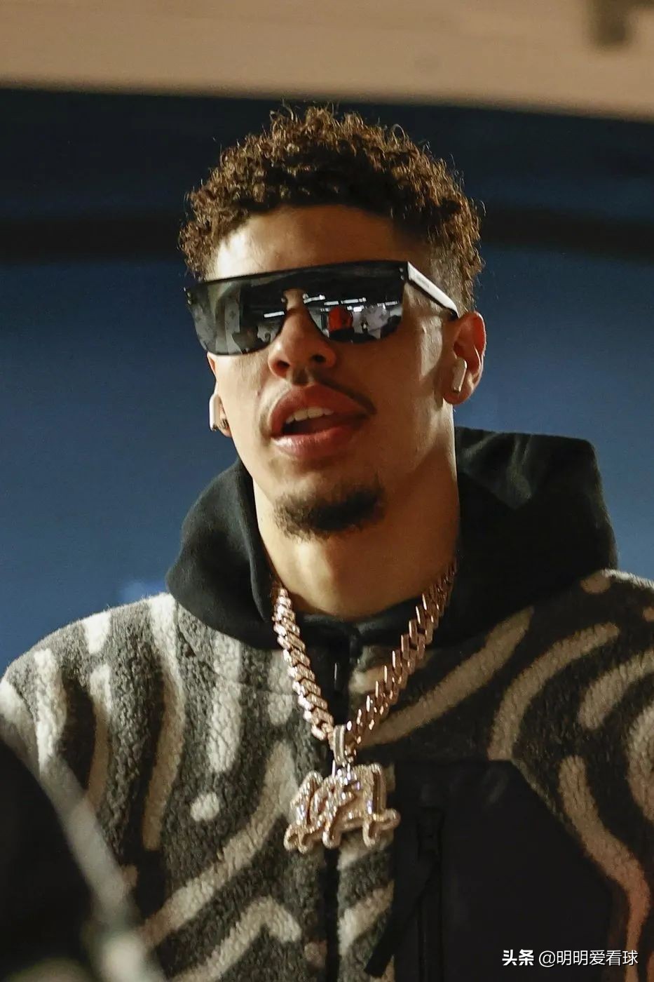 三球二代上脚球鞋,三球球鞋一代和二代