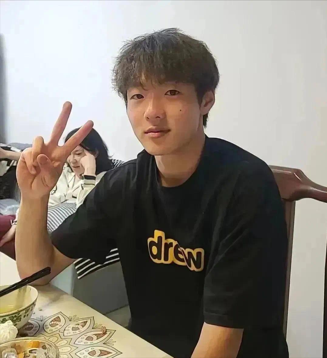 湖北大学冲突事件后续打人者,浙江高校足球打架冲突