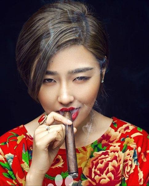 要翻天？张玉娇再曝赵本山猛料，关婷娜紧急表态，张玉娇连夜删除