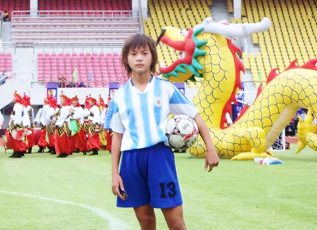 中国女足王霜个人经历,中国女足王霜孤儿