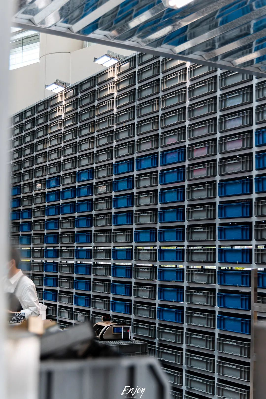 「HARMAY話梅」广州首航,揭秘集装箱美妆