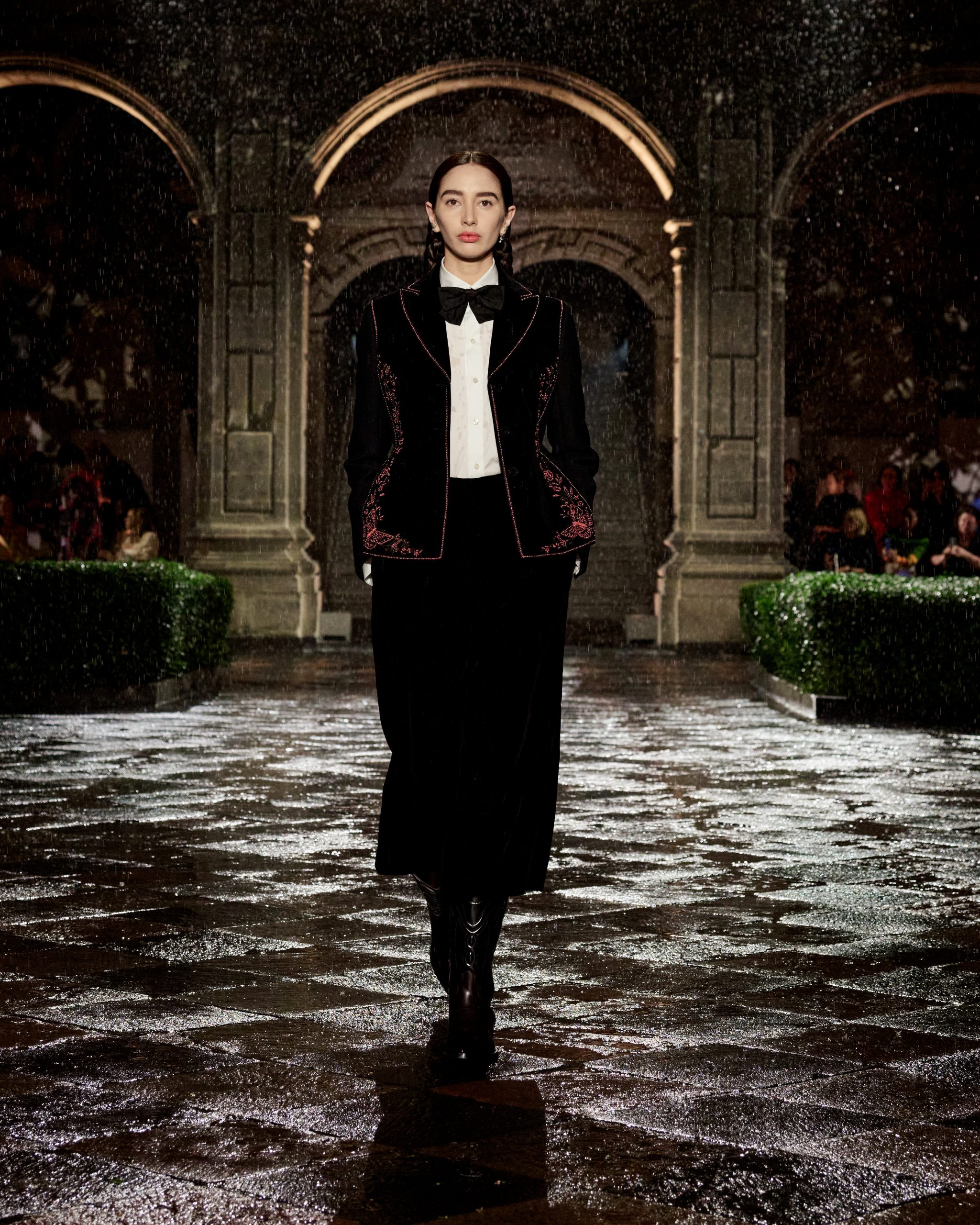 每周时报｜在博物馆也能遇见挚爱？跟随DIOR到墨西哥一探究竟