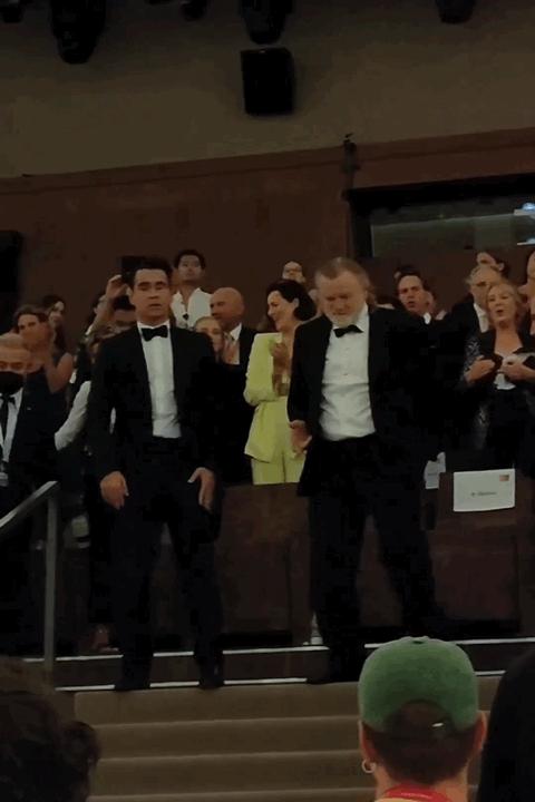 好莱坞新影帝爆红！27岁被骂吃软饭，46岁靠演技翻身…赢麻了