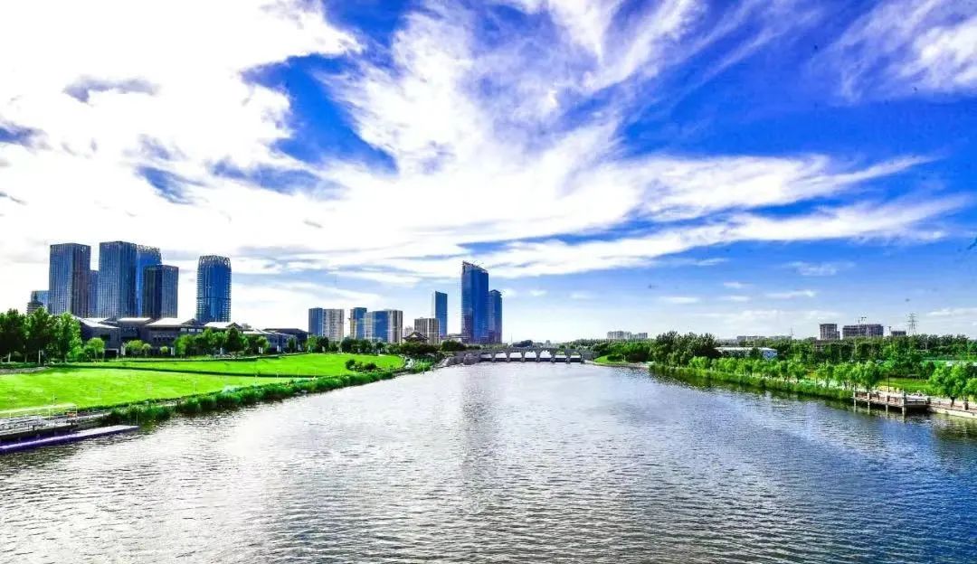 上海重点发展的六大功能区域,上海强化四个功能建设五个中心