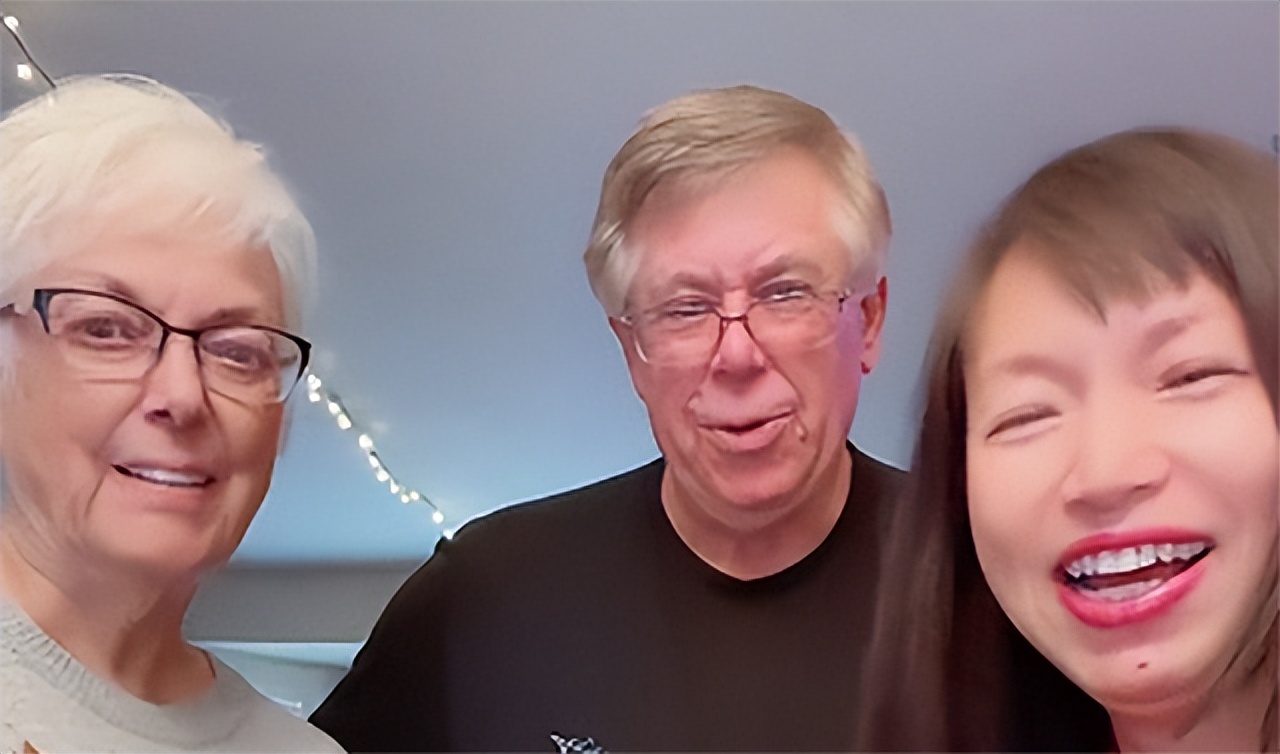 四川单亲妈妈嫁美国人生双胞胎,四川嫁美国的三胞胎妈妈