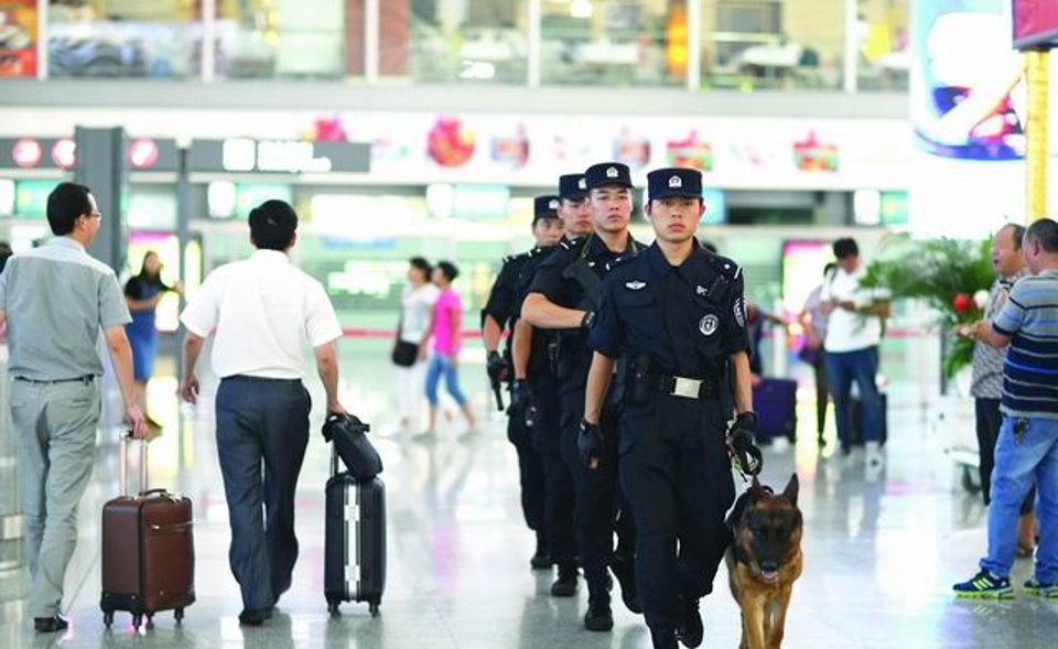 欧冠四强足球联赛,欧冠决赛鼓励身体对抗