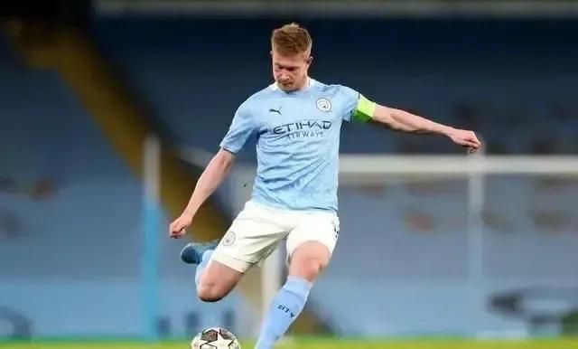 足坛十大中场,足坛史上十大中场大师