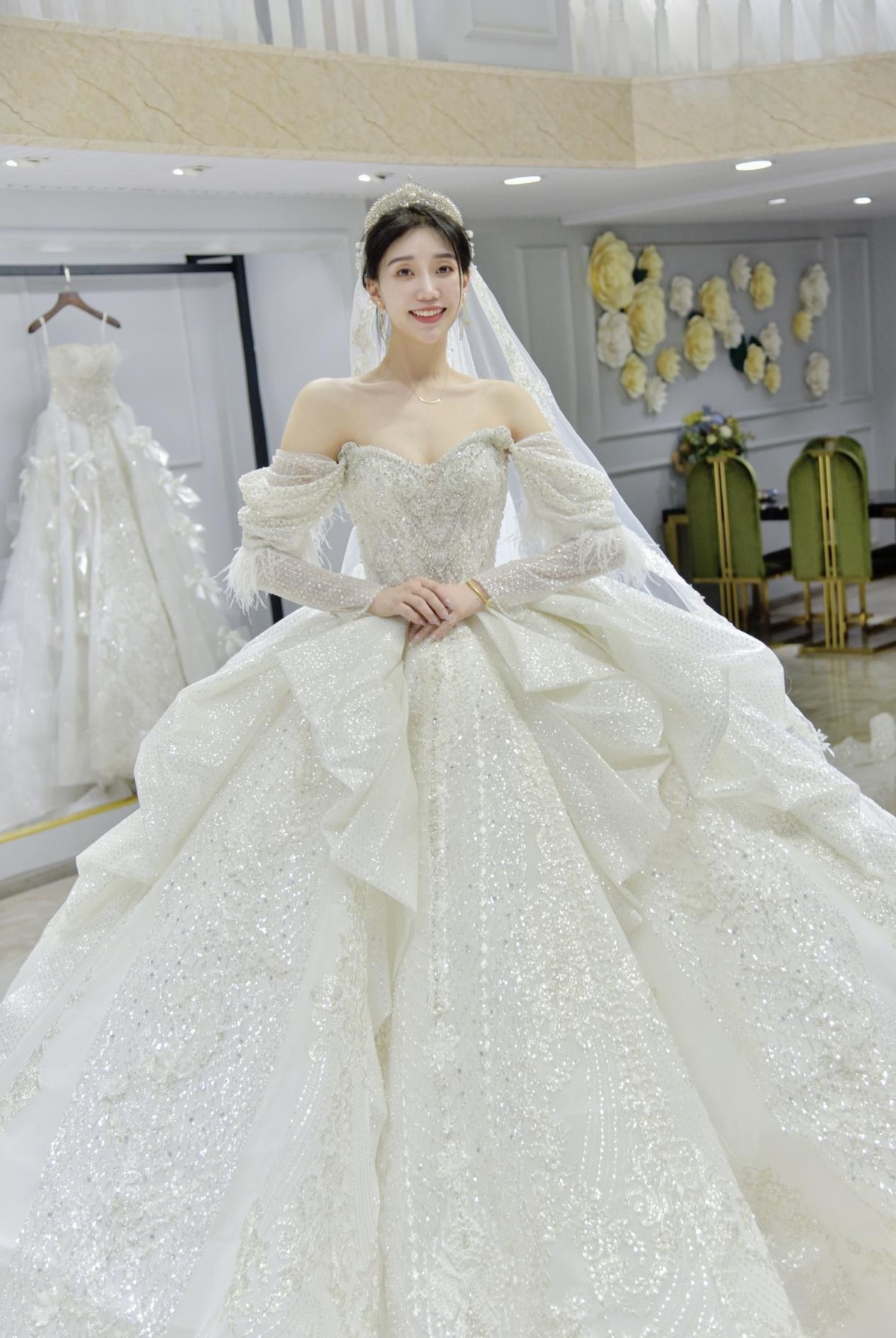 舒思瑶婚纱照,舒思瑶一字马训练