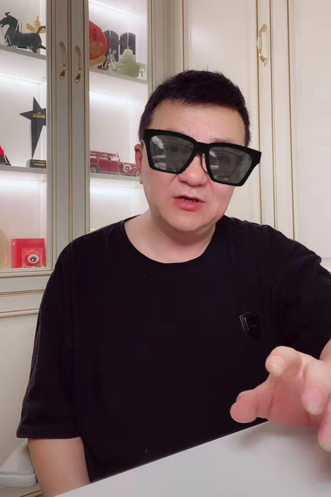 李霄鹏执教国足点评李铁,米卢评李铁