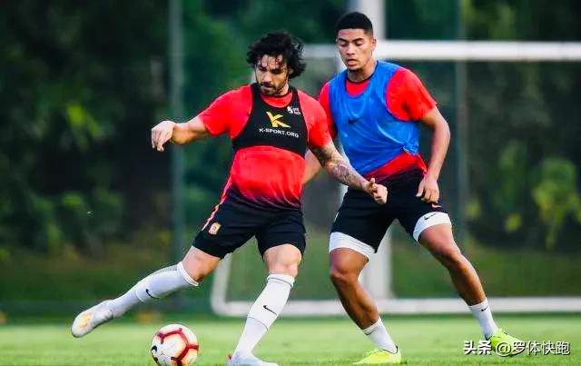 搞笑国足归化,中国足球归化球员花了多少钱