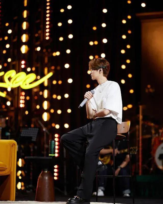 鹿晗晚会人气,鹿晗综艺飙高音