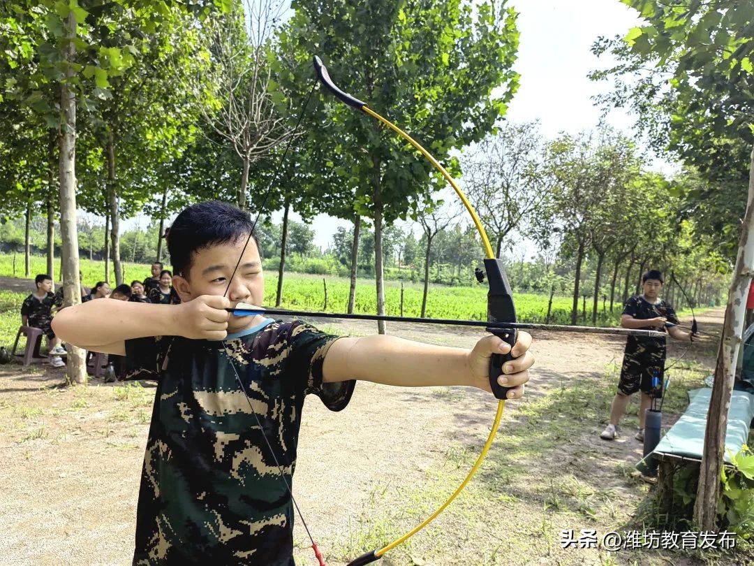 新闻周播报完整版,潍坊校园新闻播报