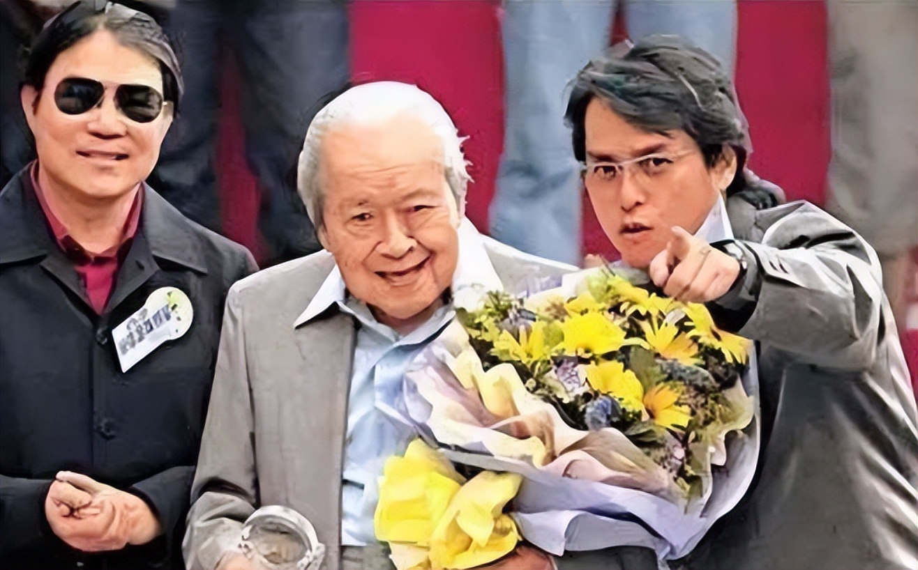 歌王谭咏麟近况,谭咏麟回老家认祖归宗视频