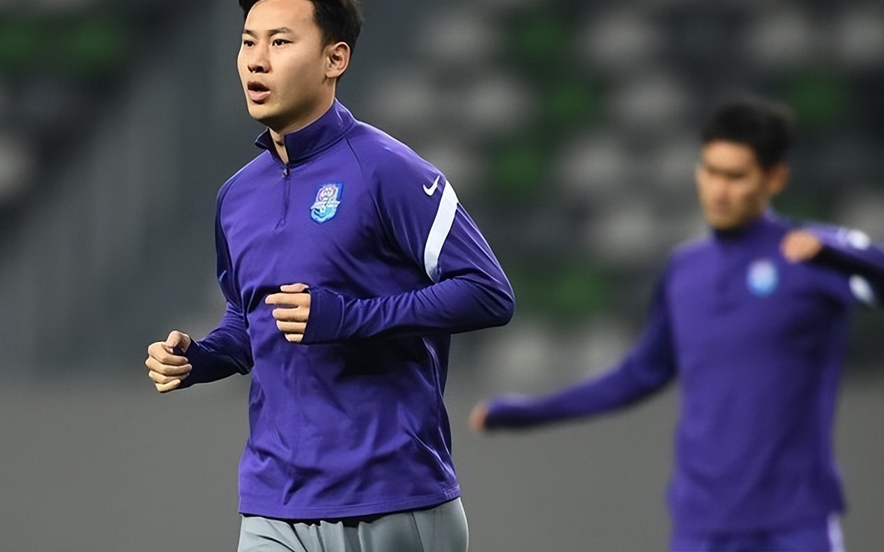 两大重量级新援现身申花训练，一人曾是豪门主力，深得名帅器重