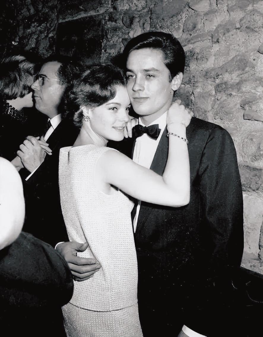 全球公认第一美男阿兰德龙,法兰西第一帅阿兰德龙