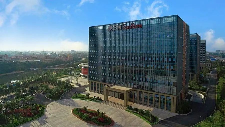 营收利润大跌的优衣库,优衣库跌下神坛